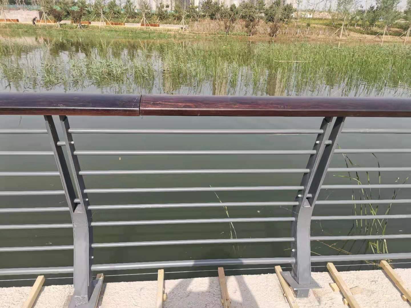 赣州市桥梁防撞护栏桥梁防撞护栏 - 排名